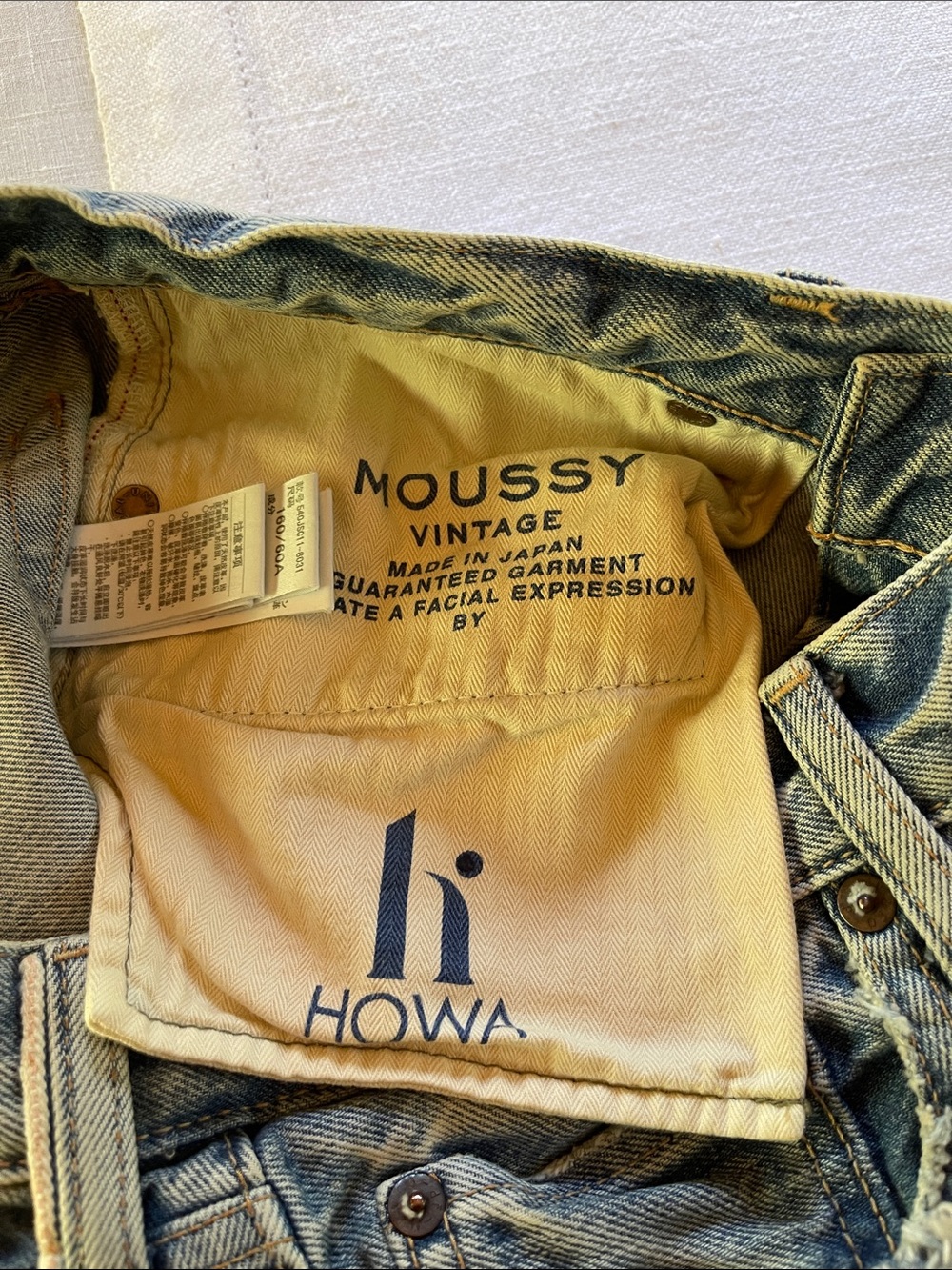 Moussy distressed brand new jeans - Picture 7 of 7